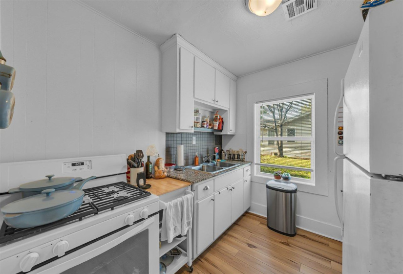 2 Bedrooms Bedrooms, ,1 BathroomBathrooms,Residential,Single Family,Perkins,1,131800
