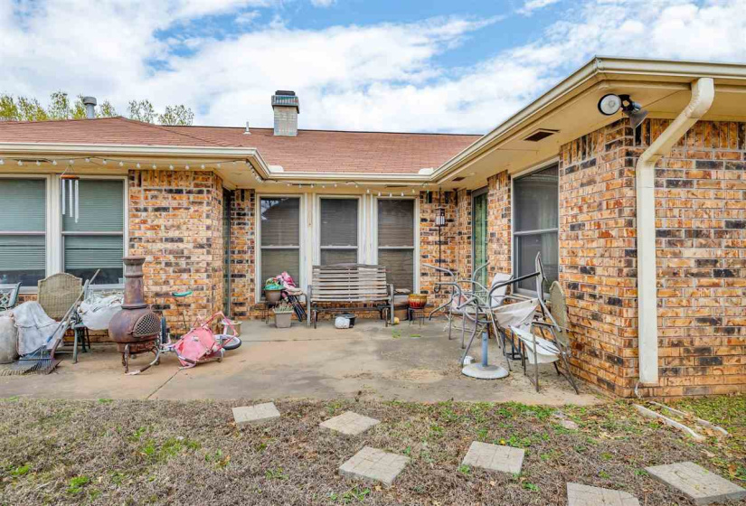 4 Bedrooms Bedrooms, ,2 BathroomsBathrooms,Residential,Single Family,Mansfield,1,131804