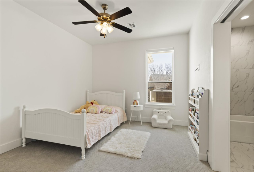 4 Bedrooms Bedrooms, ,3 BathroomsBathrooms,Residential,Single Family,Nightfall,1.5,131805