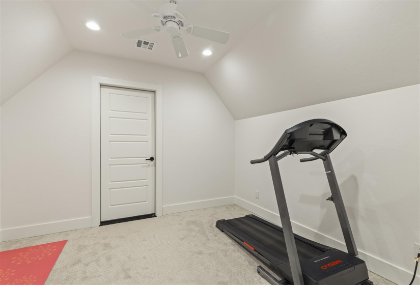 4 Bedrooms Bedrooms, ,3 BathroomsBathrooms,Residential,Single Family,Nightfall,1.5,131805