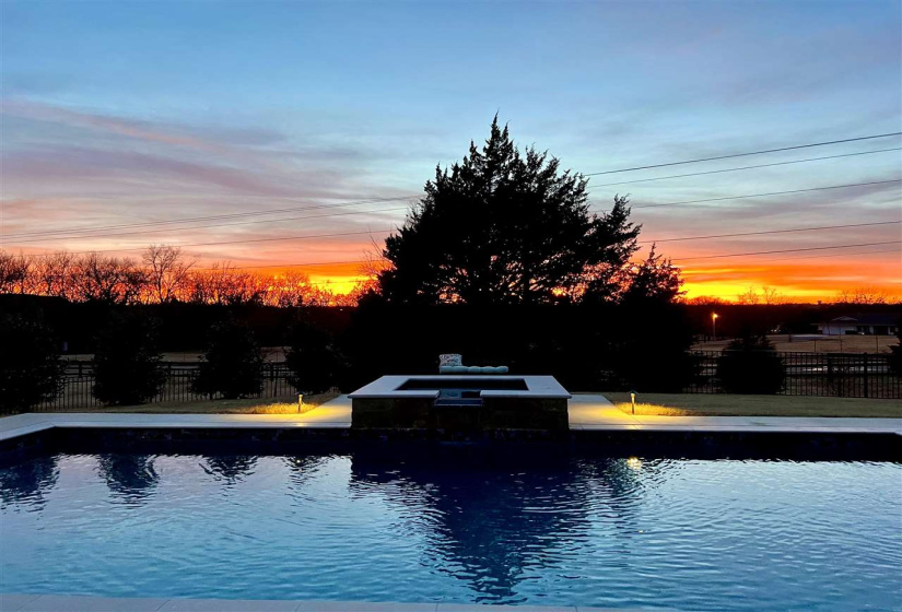 4 Bedrooms Bedrooms, ,3 BathroomsBathrooms,Residential,Single Family,Nightfall,1.5,131805