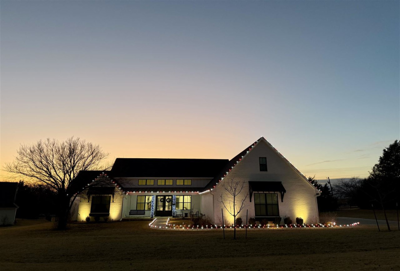 4 Bedrooms Bedrooms, ,3 BathroomsBathrooms,Residential,Single Family,Nightfall,1.5,131805