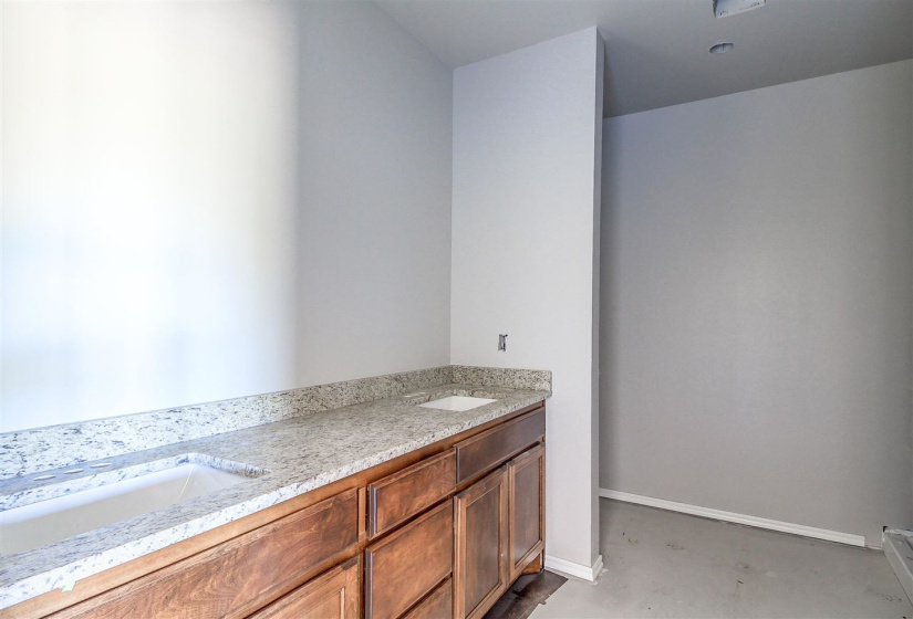 4 Bedrooms Bedrooms, ,3 BathroomsBathrooms,Residential,Single Family,Cover,1,131809
