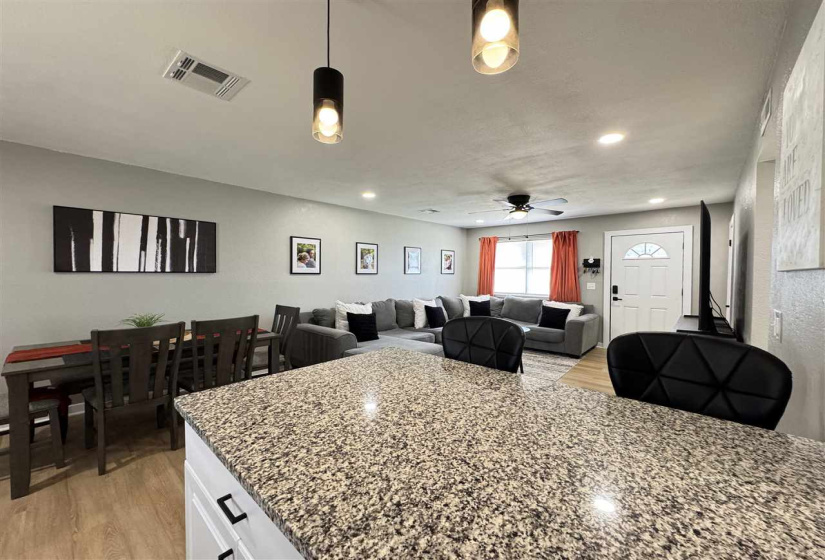 3 Bedrooms Bedrooms, ,1 BathroomBathrooms,Residential,Single Family,Cross,1,131811