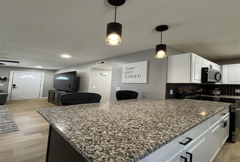 3 Bedrooms Bedrooms, ,1 BathroomBathrooms,Residential,Single Family,Cross,1,131811