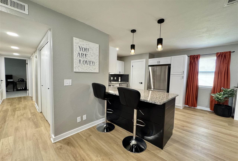 3 Bedrooms Bedrooms, ,1 BathroomBathrooms,Residential,Single Family,Cross,1,131811