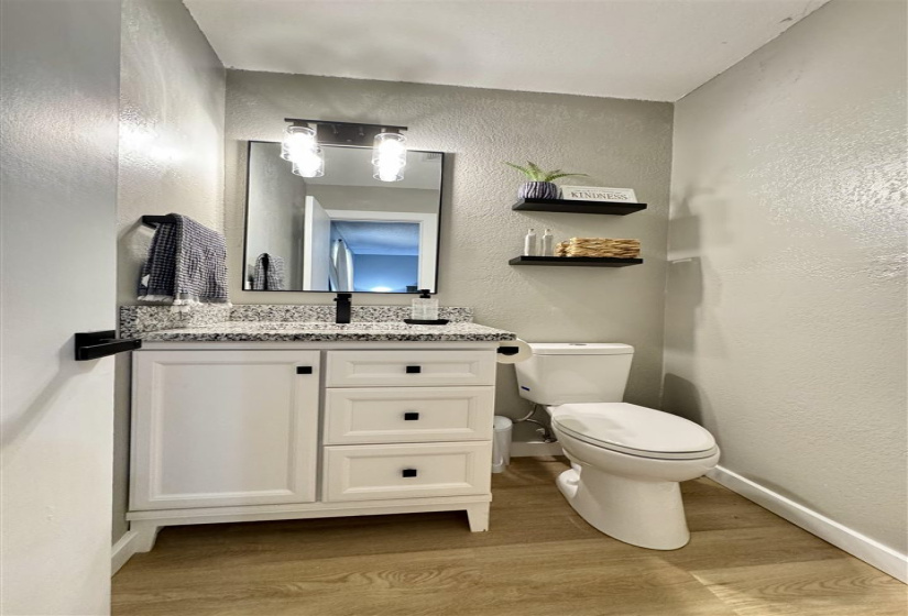 3 Bedrooms Bedrooms, ,1 BathroomBathrooms,Residential,Single Family,Cross,1,131811
