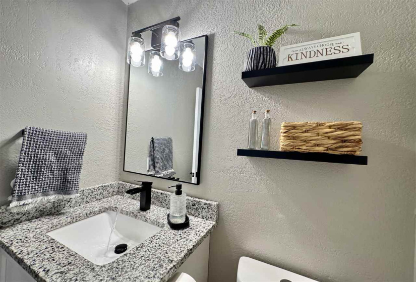 3 Bedrooms Bedrooms, ,1 BathroomBathrooms,Residential,Single Family,Cross,1,131811