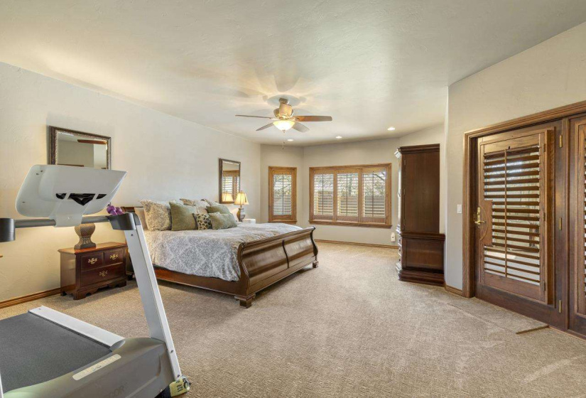 5 Bedrooms Bedrooms, ,3 BathroomsBathrooms,Residential,Single Family,Deer Run,1.5,131814