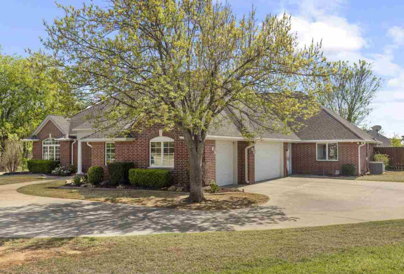 5 Bedrooms Bedrooms, ,3 BathroomsBathrooms,Residential,Single Family,Deer Run,1.5,131814