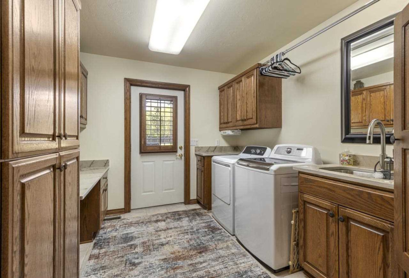 5 Bedrooms Bedrooms, ,3 BathroomsBathrooms,Residential,Single Family,Deer Run,1.5,131814