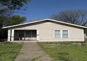 2 Bedrooms Bedrooms, ,1 BathroomBathrooms,Residential,Single Family,Oak,1,131817