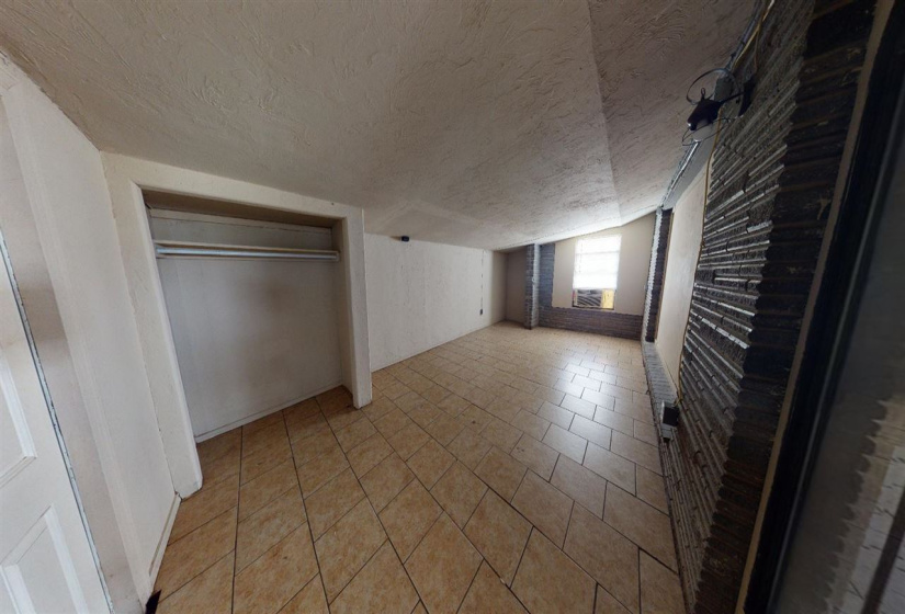 5 Bedrooms Bedrooms, ,2 BathroomsBathrooms,Residential,Single Family,6th,3,131823