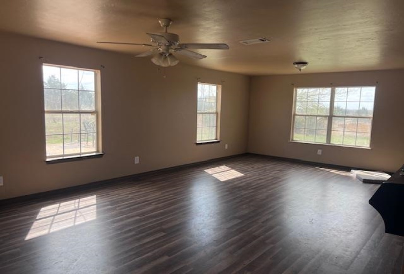 3 Bedrooms Bedrooms, ,3 BathroomsBathrooms,Residential,Single Family,3380 Rd,2,131826