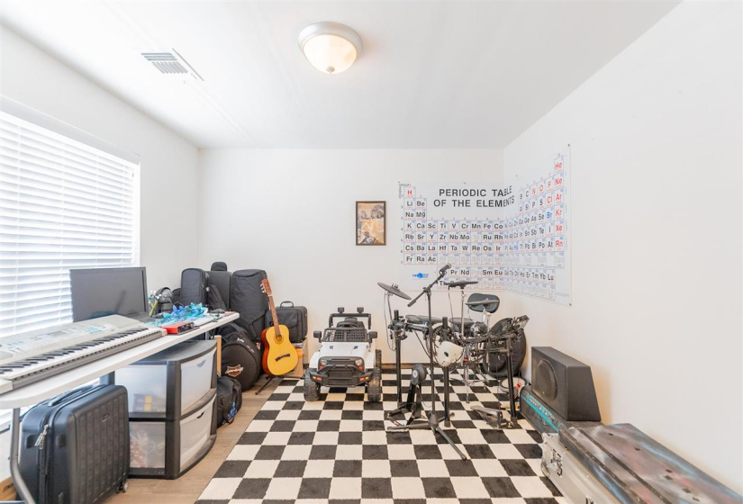 3 Bedrooms Bedrooms, ,2 BathroomsBathrooms,Residential,Single Family,Landry,1,131833