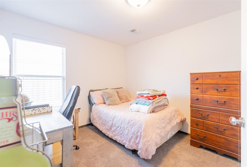 3 Bedrooms Bedrooms, ,2 BathroomsBathrooms,Residential,Single Family,Landry,1,131833