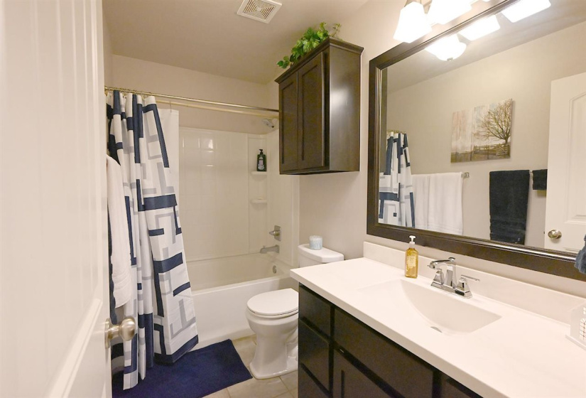 3 Bedrooms Bedrooms, ,2 BathroomsBathrooms,Residential,Single Family,Emerald,1,131841