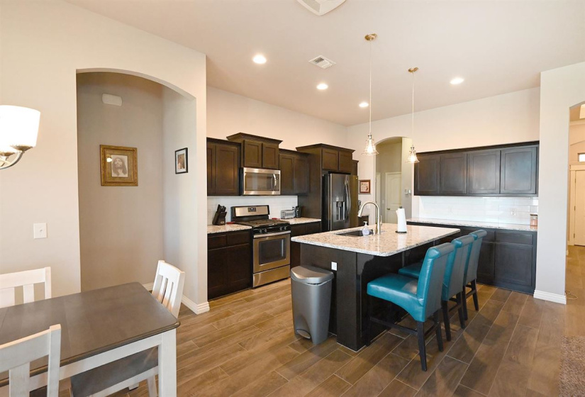 3 Bedrooms Bedrooms, ,2 BathroomsBathrooms,Residential,Single Family,Emerald,1,131841