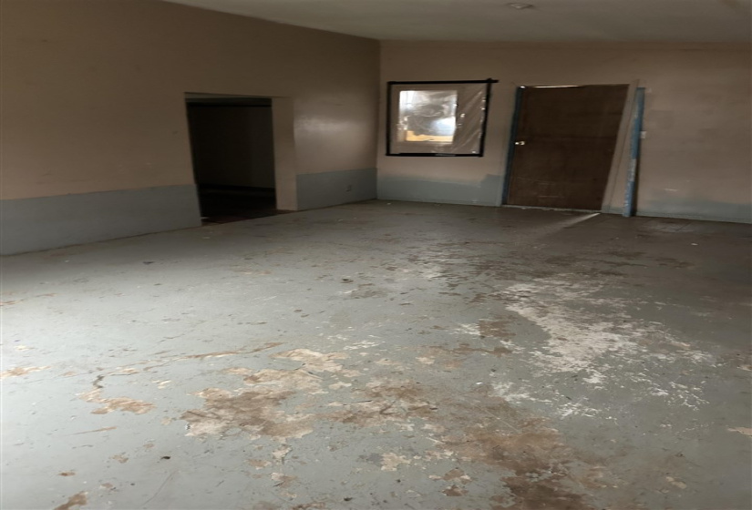 3 Bedrooms Bedrooms, ,1 BathroomBathrooms,Residential,Single Family,Birch,1,131843