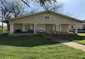 2 Bedrooms Bedrooms, ,1 BathroomBathrooms,Residential,Single Family,10th,1,131845