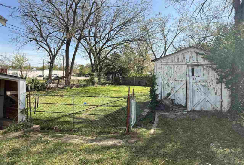 2 Bedrooms Bedrooms, ,1 BathroomBathrooms,Residential,Single Family,9th,1,131846