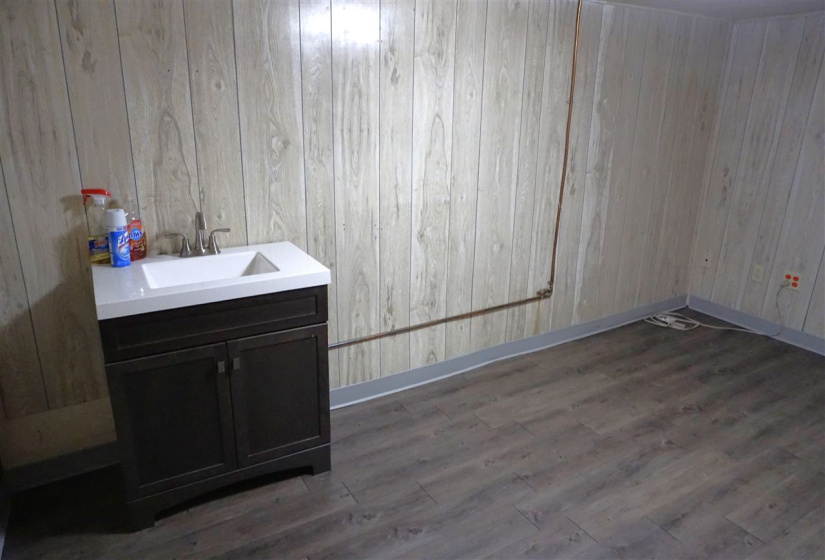 0 , 0 ,21 BathroomsBathrooms,Commercial/industrial,Commercial,Delaware,1,131852