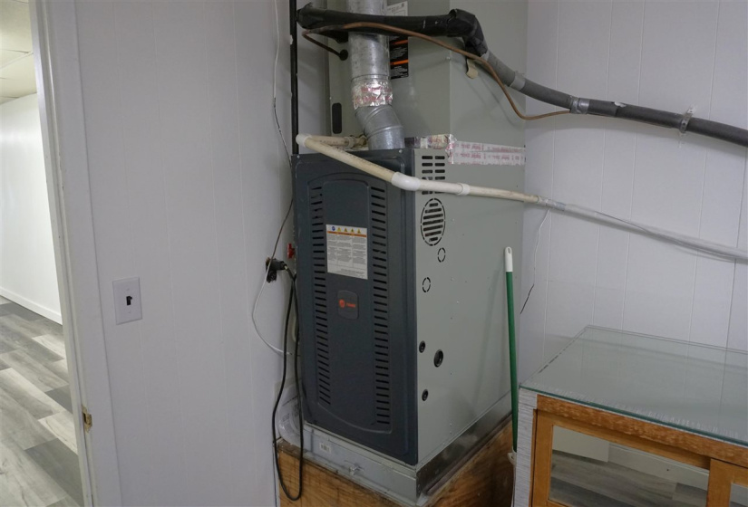 0 , 0 ,21 BathroomsBathrooms,Commercial/industrial,Commercial,Delaware,1,131852
