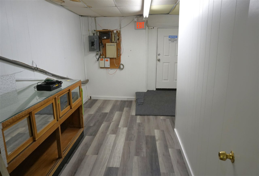 0 , 0 ,21 BathroomsBathrooms,Commercial/industrial,Commercial,Delaware,1,131852