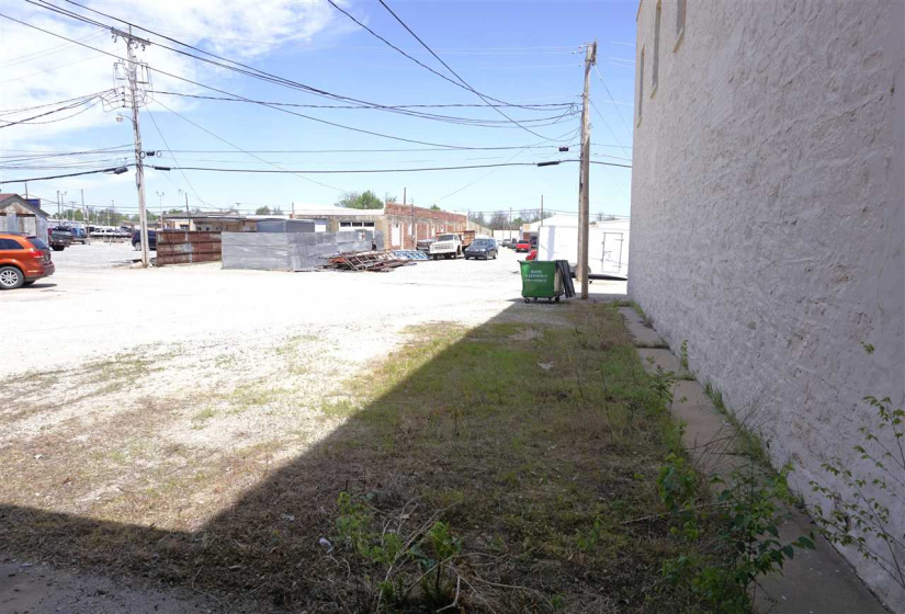 0 , 0 ,21 BathroomsBathrooms,Commercial/industrial,Commercial,Delaware,1,131852