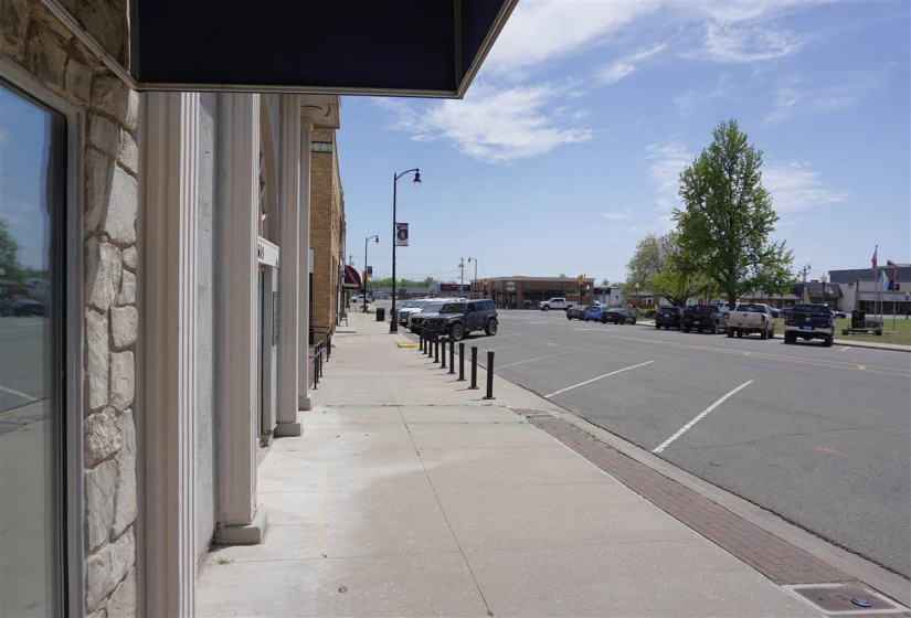 0 , 0 ,21 BathroomsBathrooms,Commercial/industrial,Commercial,Delaware,1,131852