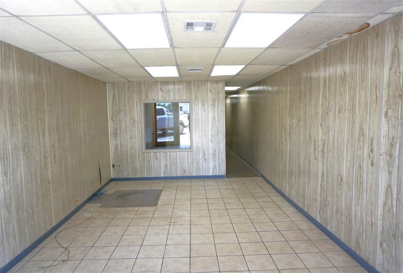 0 , 0 ,21 BathroomsBathrooms,Commercial/industrial,Commercial,Delaware,1,131852