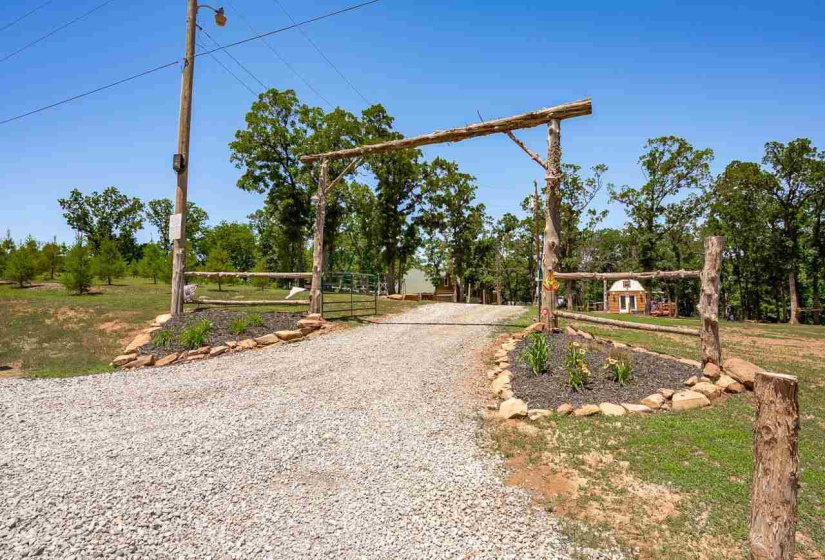 50 BathroomsBathrooms,Commercial/industrial,Commercial,Lakeview,1,131857
