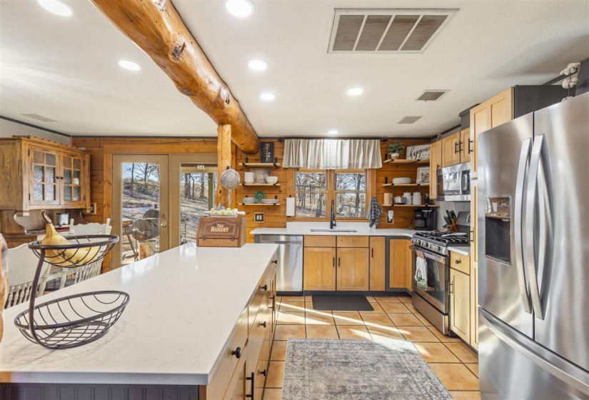 4 Bedrooms Bedrooms, ,2 BathroomsBathrooms,Residential,Ranch/farm,Lakeview,2,131858