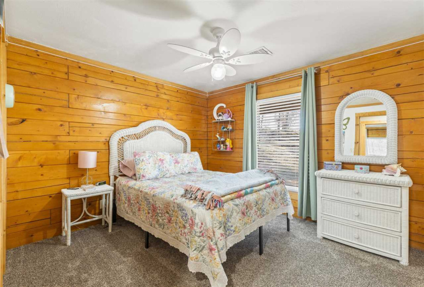 4 Bedrooms Bedrooms, ,2 BathroomsBathrooms,Residential,Ranch/farm,Lakeview,2,131858