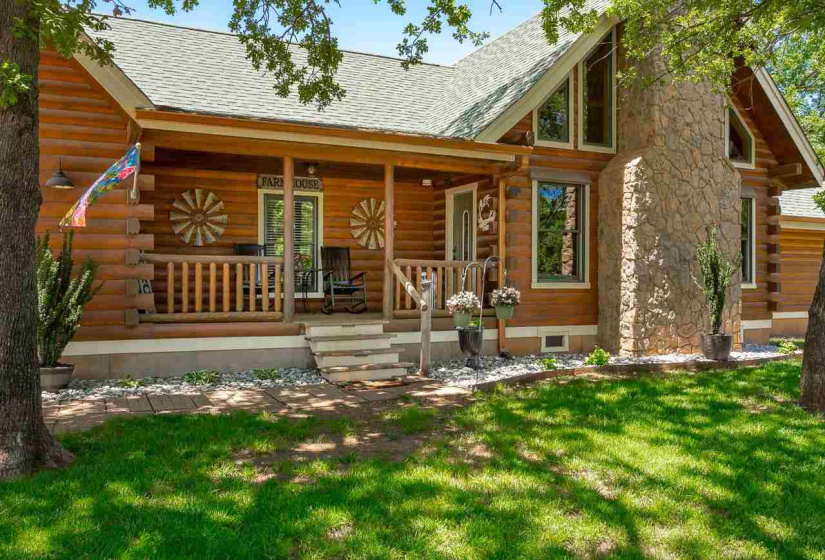 4 Bedrooms Bedrooms, ,2 BathroomsBathrooms,Residential,Ranch/farm,Lakeview,2,131858