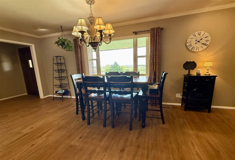 3 Bedrooms Bedrooms, ,2 BathroomsBathrooms,Residential,Single Family,Skyline Hills,1,131860
