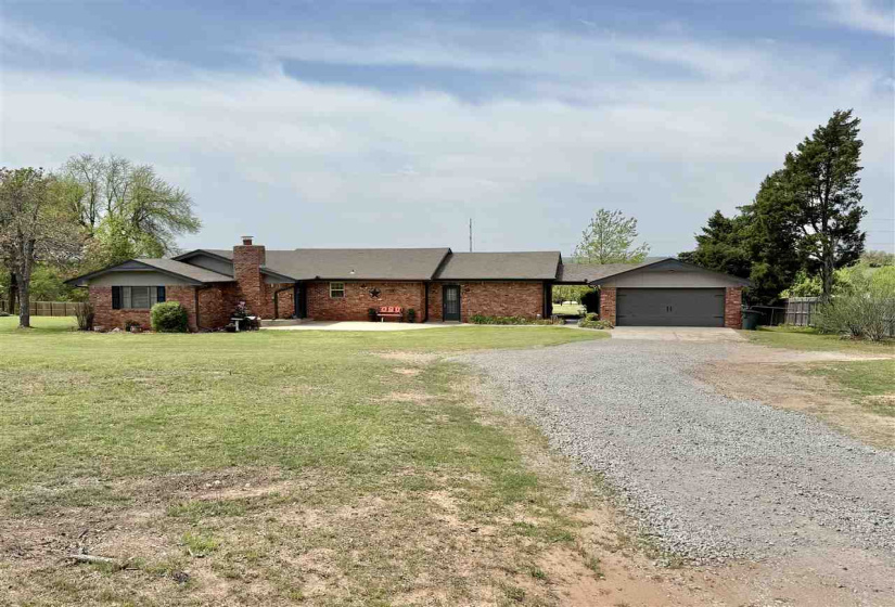 3 Bedrooms Bedrooms, ,2 BathroomsBathrooms,Residential,Single Family,Skyline Hills,1,131860