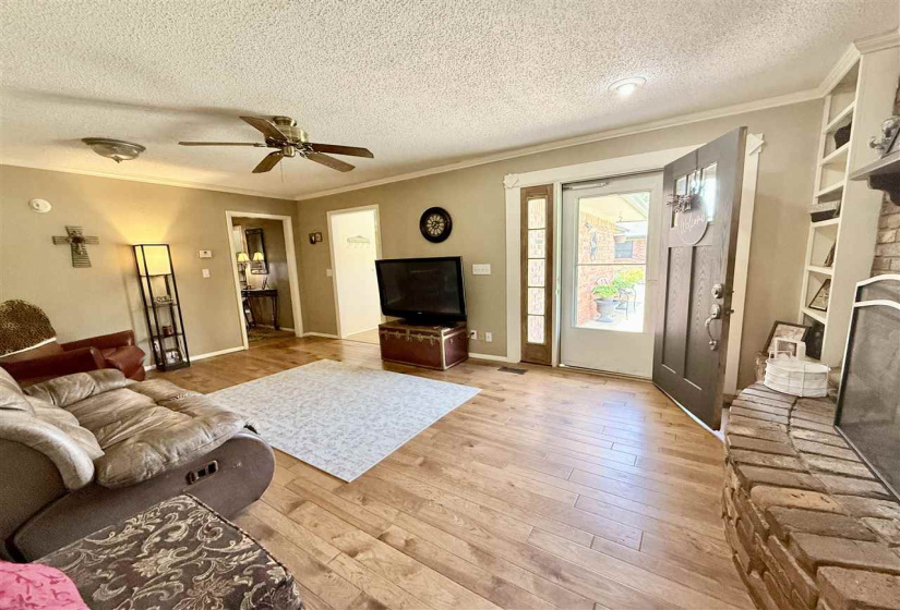 3 Bedrooms Bedrooms, ,2 BathroomsBathrooms,Residential,Single Family,Skyline Hills,1,131860