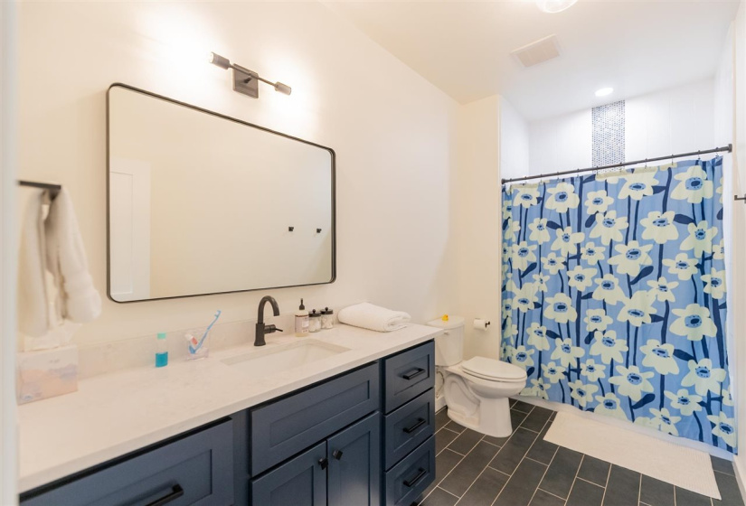 3 Bedrooms Bedrooms, ,2 BathroomsBathrooms,Residential,Single Family,Shadow,1,131864