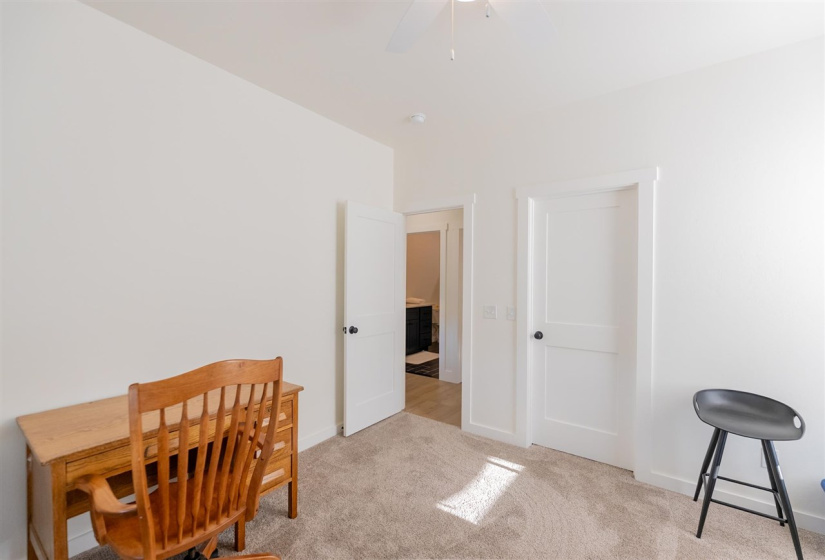 3 Bedrooms Bedrooms, ,2 BathroomsBathrooms,Residential,Single Family,Shadow,1,131864
