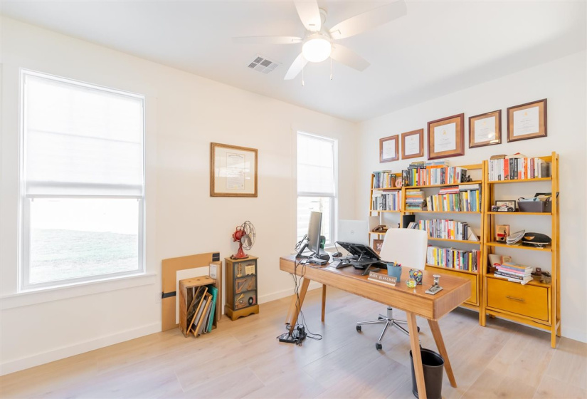 3 Bedrooms Bedrooms, ,2 BathroomsBathrooms,Residential,Single Family,Shadow,1,131864