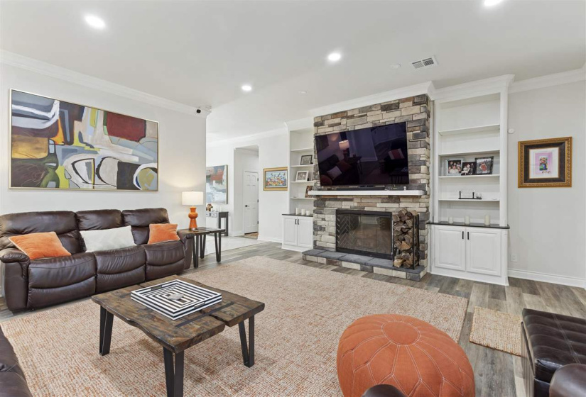 4 Bedrooms Bedrooms, ,3 BathroomsBathrooms,Residential,Single Family,Hunters Ridge,1,131865
