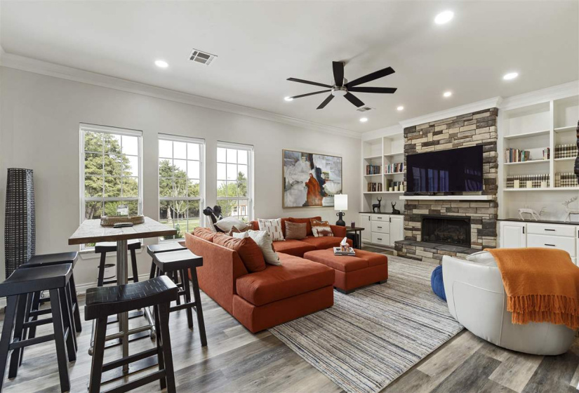 4 Bedrooms Bedrooms, ,3 BathroomsBathrooms,Residential,Single Family,Hunters Ridge,1,131865