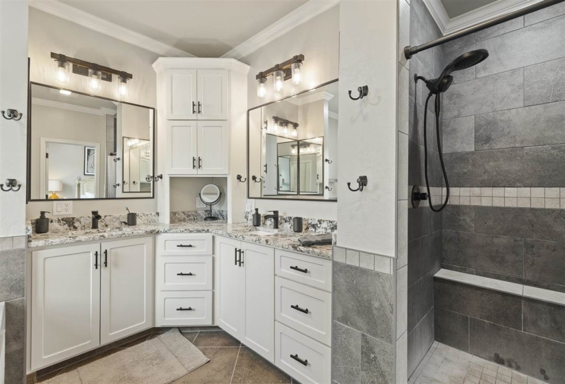 4 Bedrooms Bedrooms, ,3 BathroomsBathrooms,Residential,Single Family,Hunters Ridge,1,131865