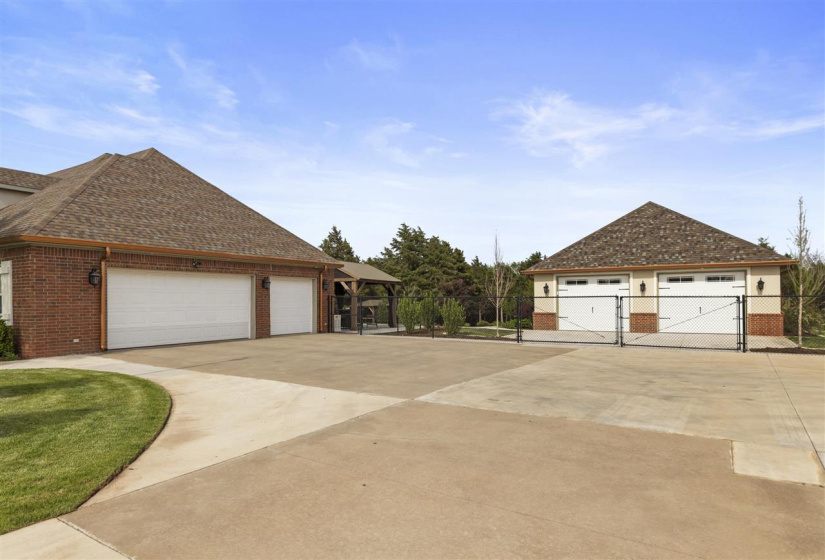 4 Bedrooms Bedrooms, ,3 BathroomsBathrooms,Residential,Single Family,Hunters Ridge,1,131865