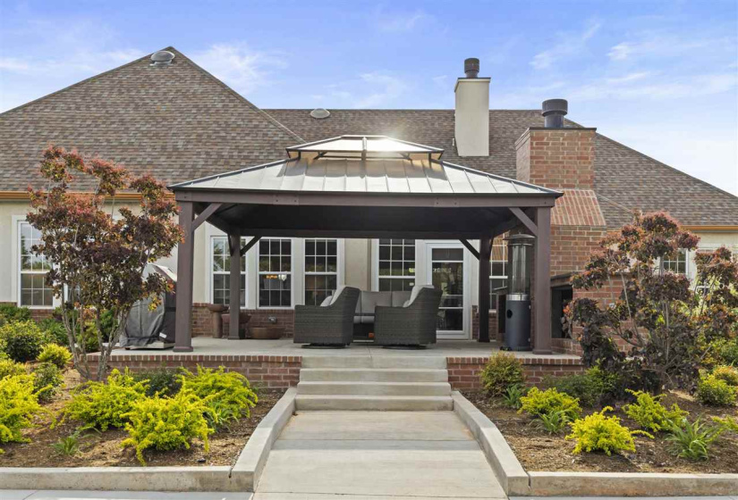 4 Bedrooms Bedrooms, ,3 BathroomsBathrooms,Residential,Single Family,Hunters Ridge,1,131865