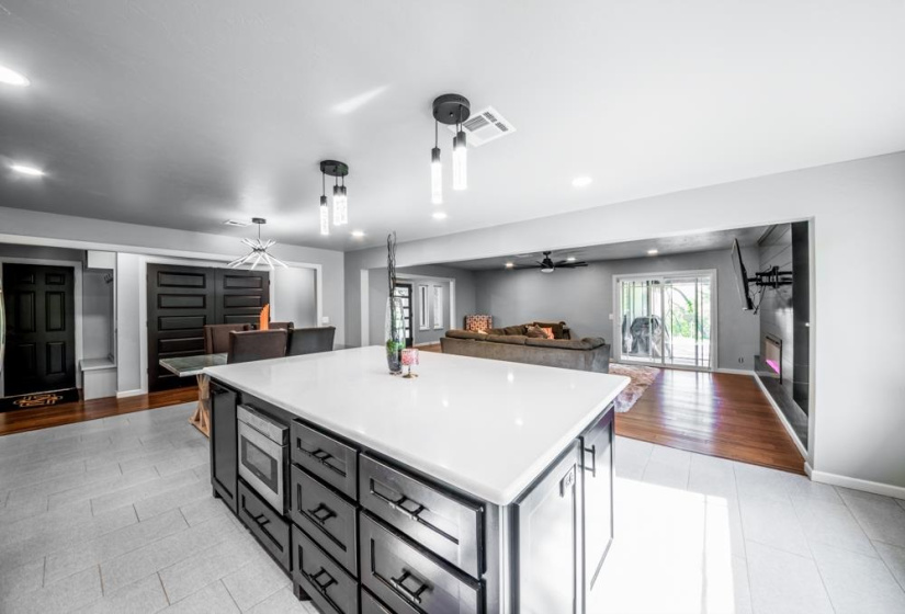 4 Bedrooms Bedrooms, ,2 BathroomsBathrooms,Residential,Single Family,Tan Tara,1,131867