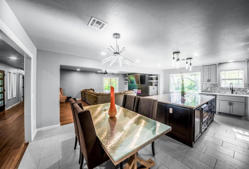 4 Bedrooms Bedrooms, ,2 BathroomsBathrooms,Residential,Single Family,Tan Tara,1,131867