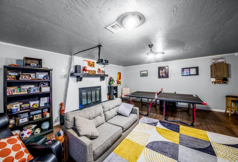 4 Bedrooms Bedrooms, ,2 BathroomsBathrooms,Residential,Single Family,Tan Tara,1,131867
