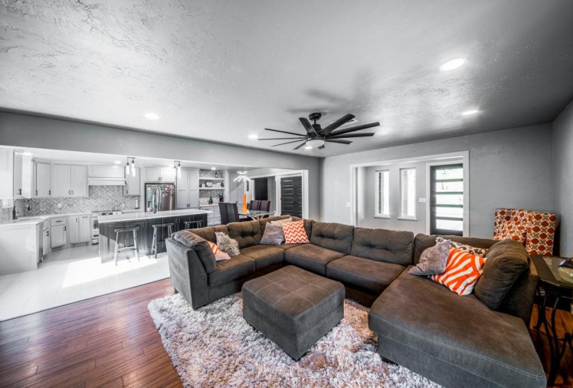 4 Bedrooms Bedrooms, ,2 BathroomsBathrooms,Residential,Single Family,Tan Tara,1,131867